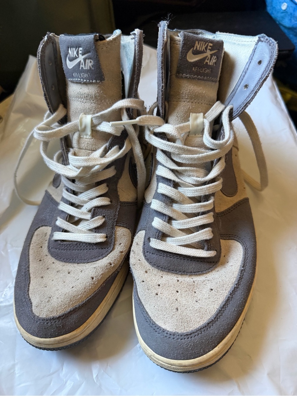Vintage Nike AF1-Light High-Top Sneakers in gray silver Suede 8.5